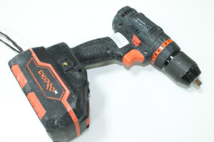 Шуруповерт акумуляторний Dnipro-M CD-201HBC+BP-240