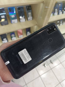 Мобільний телефон Samsung M215 Galaxy M21 4 / 64GB