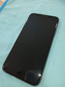 Мобильный телефон iPhone XS 64GB