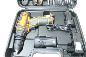 Шуруповерт аккумуляторный Tekhmann TCD-12/2 BS Kit+АКБ(2)+ЗУ