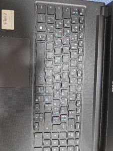 Ноутбук DELL P63F002