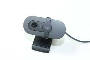 WEB камера logitech BRIO-100