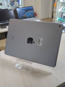 Планшет Apple iPad Air 2 64Gb Wi-Fi A1566