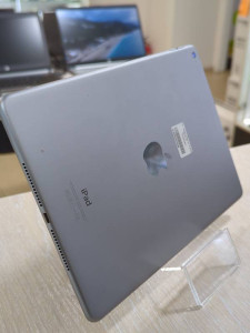 Планшет Apple iPad Air 2 64Gb Wi-Fi A1566