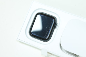 Смарт годинник Apple Watch SE 2 44mm