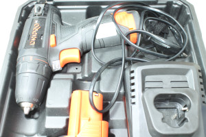 Шуруповерт акумуляторний Дніпро-М CD-12CX+2BP122+FC122