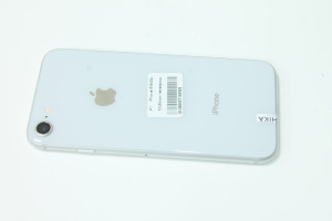 Мобильный телефон iPhone 8 64Gb