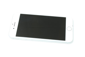 Мобильный телефон iPhone 8 64Gb