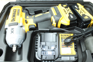 Акумулятор Gaikovert Dewalt DCF900+DCB1104+DCB184 2PCS