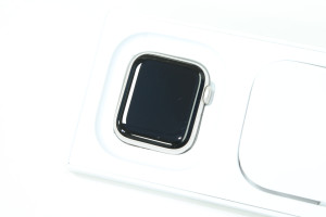 Смарт часы Apple Watch SE2 40mm