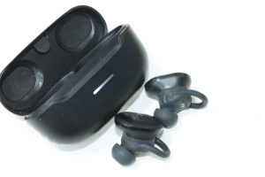 Bluetooth гарнитура JBL RACE TWS