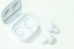 Bluetooth гарнітура Samsung Galaxy Buds FE (SM-R400N)