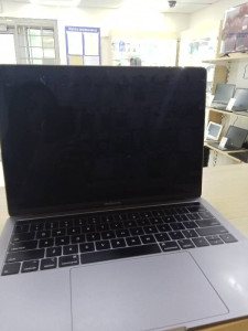 Ноутбук Apple MacBook Pro A1989