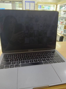 Ноутбук Apple MacBook Pro A1989