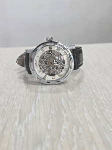 Часы кварцевые Winner 1107