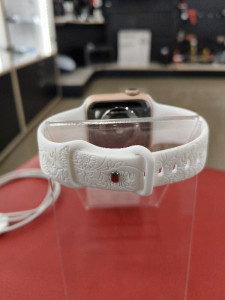 Смарт годинник Apple Watch Series 5 40mm (A2092)