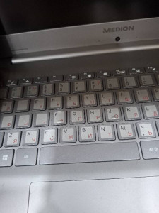 Ноутбук Medion E17201