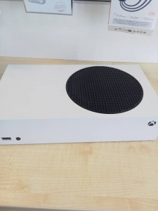 Ігрова консоль Microsoft Xbox Series S 1TB