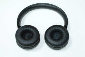 Bluetooth гарнітура JBL TUNE 520BT