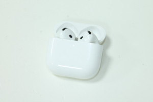 Bluetooth гарнитура Apple AirPods 4 (A3053, A3050, A3058)