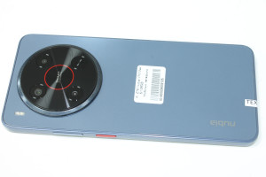 Мобильный телефон ZTE Nubia V70 Max 6/128GB