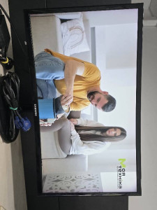 Монитор Samsung LC24F390FHIXCI