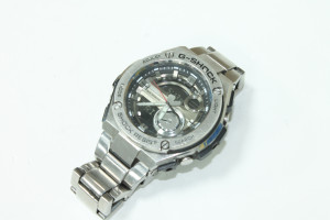 Годинник електронний Casio G-Shock GST-210D