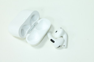 Bluetooth гарнитура Apple AirPods 4 ANC A3059 (A3055,A3056)