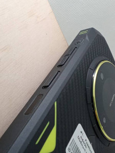 Мобільний телефон Fossibot F105 4/64GB