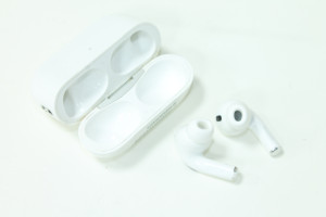 Bluetooth гарнітура Apple AirPods Pro 2nd generation A2700 (A2698, A2699)