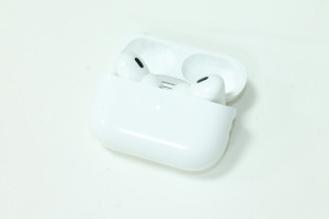 Bluetooth гарнітура Apple AirPods Pro 2nd generation A2700 (A2698, A2699)