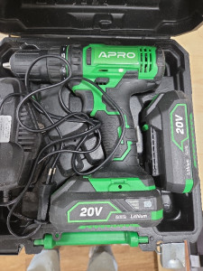 Шуруповерт аккумуляторный Apro 895030 20D+2020B(2)+20FC