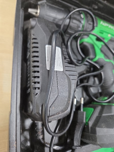 Шуруповерт аккумуляторный Apro 895030 20D+2020B(2)+20FC