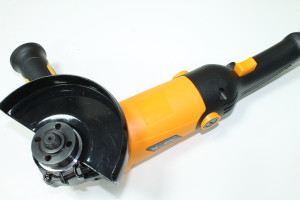 Болгарка Machtz MAG-12/1370 CVS