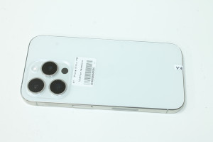 Мобильный телефон iPhone 15 Pro 1TB (e-Sim)