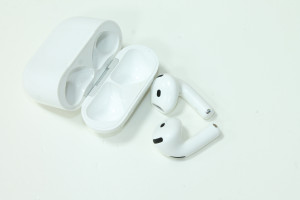 Bluetooth гарнитура AirPods 4 A3058 A3053 A3050