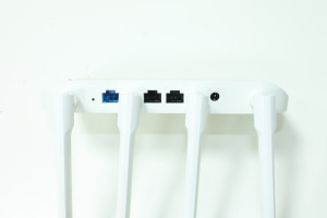 Wi Fi роутер Xiaomi Mi WiFi Router 4C R4CM