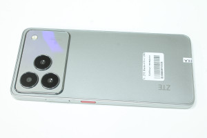 Мобільний телефон ZTE Blade A76 4/128GB