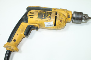 Дрель DeWALT DWD024S-QS