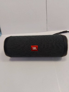 Портативна акустика JBL Flip Essential 2