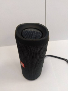 Портативна акустика JBL Flip Essential 2
