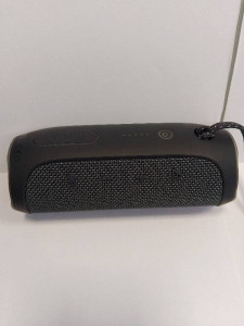 Портативна акустика JBL Flip Essential 2