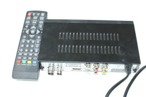ТБ тюнер YASIN DVB DVB T8000 Т2