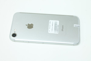 Мобильный телефон iPhone 7 128Gb
