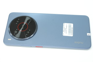 Мобильный телефон ZTE Nubia V70 Max 6/128GB