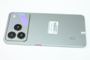 Мобильный телефон ZTE Blade A76 4/128GB