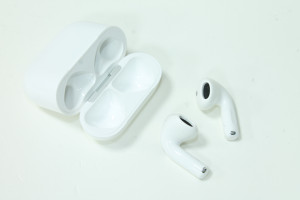 Bluetooth гарнітура Apple AirPods 4 (A3053, A3050, A3058)