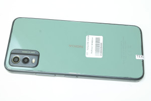 Мобільний телефон Nokia C32 4/64GB