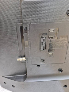 Телевізор Samsung UE32J4000AW