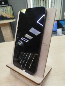 Мобильный телефон iPhone 12 64GB